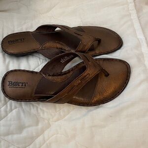Born Women's bronze Leather Sandals flip flops